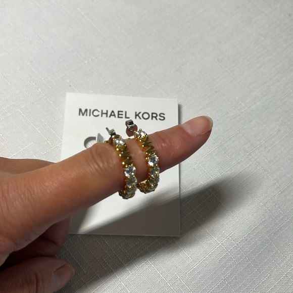 NEW Michael Kors Hoop Earrings. Gold tone. Crystals. Box included - Picture 9 of 13